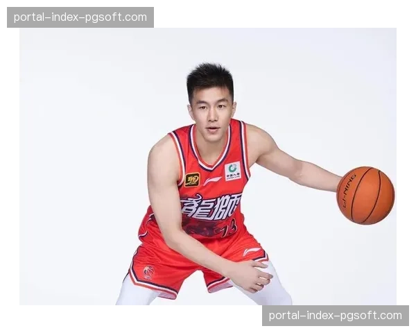 郭艾伦随队抵达乌鲁木齐，总决赛G3复出成疑